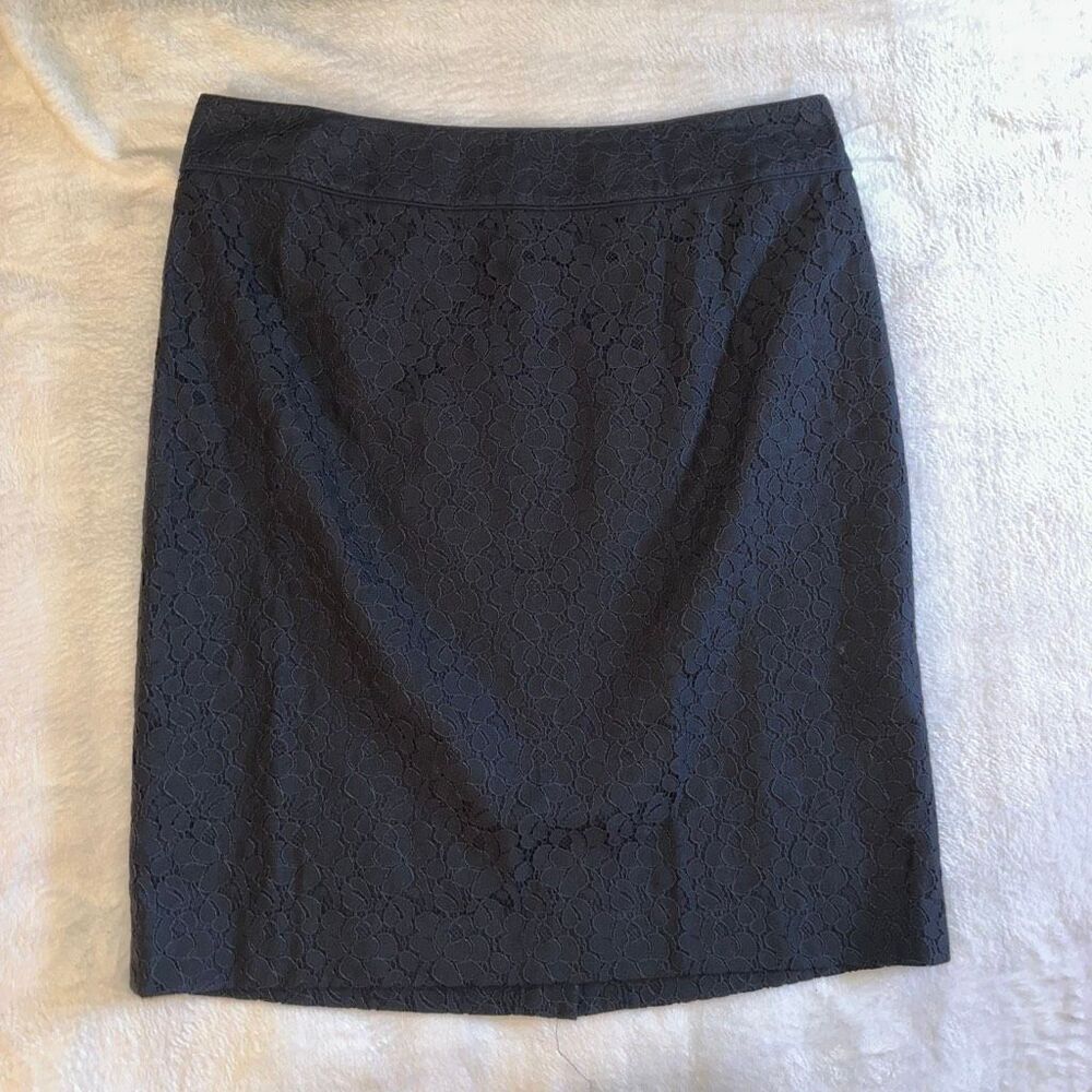 Talbots Petites Women’s Size 12P Navy Blue Floral Lace Straight Pencil Skirt EUC